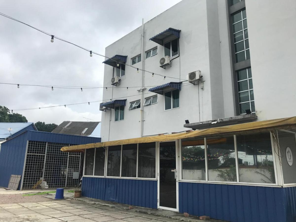 Ksk Kasih Sayang Kluang Hometel Extérieur photo