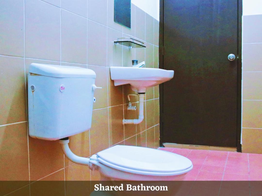 Ksk Kasih Sayang Kluang Hometel Extérieur photo